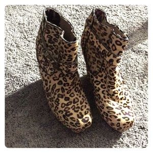 Betsy johnson cheetah boots